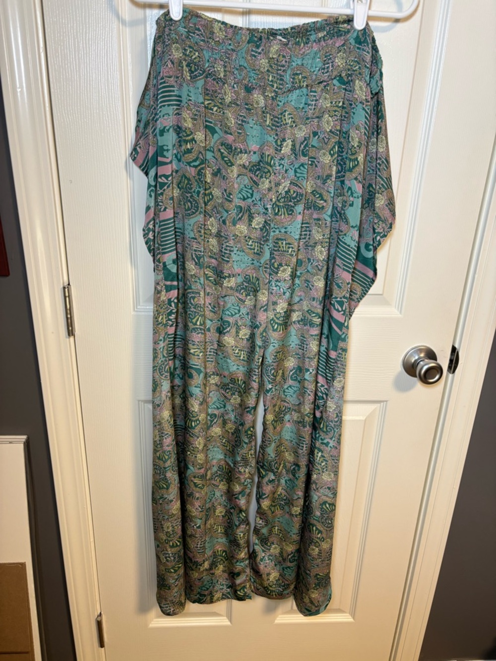 Earthbound multicoloured paisley print pants with elastic waistband. Size: L - Picture 4 of 5